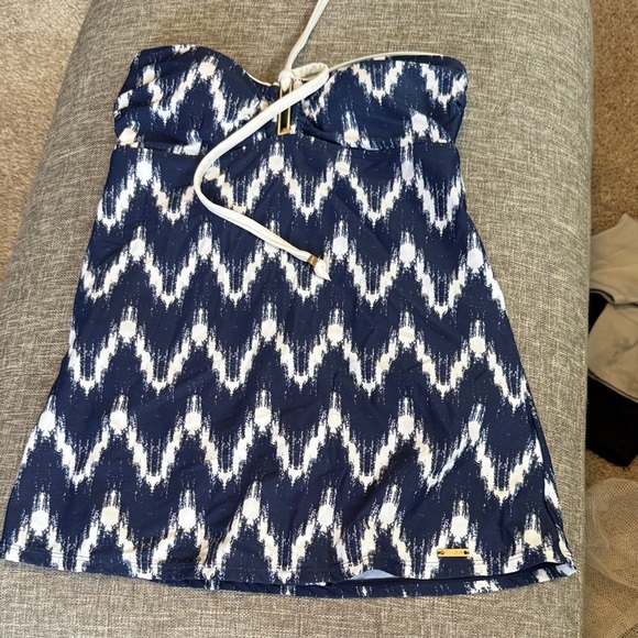 Jones New York Navy and Cream Patterned Top - Picture 1 of 10